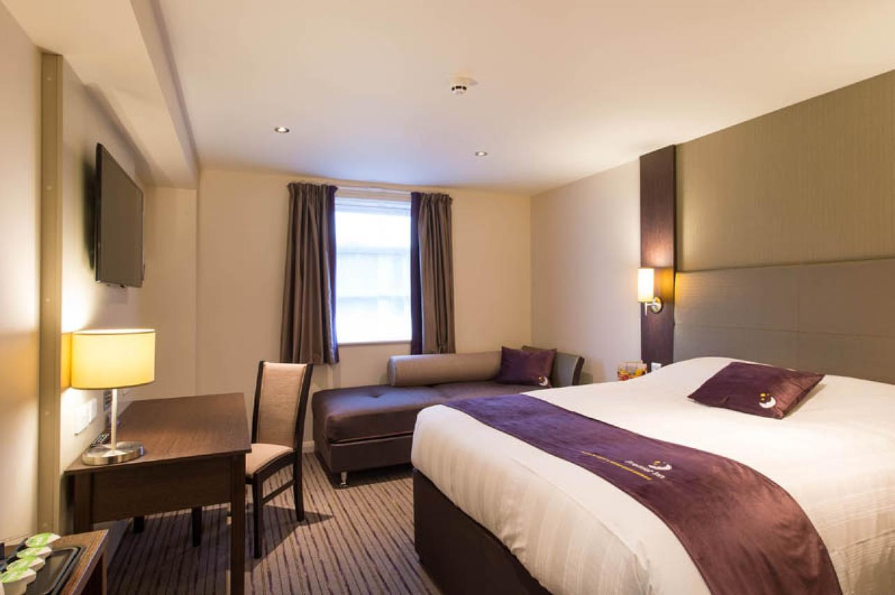 Premier Heathrow Airport Terminal 4 Hillingdon